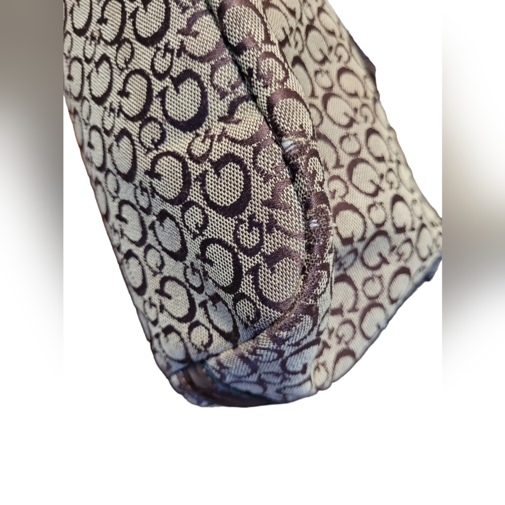 GUESS PURSE - Picture 3 of 4